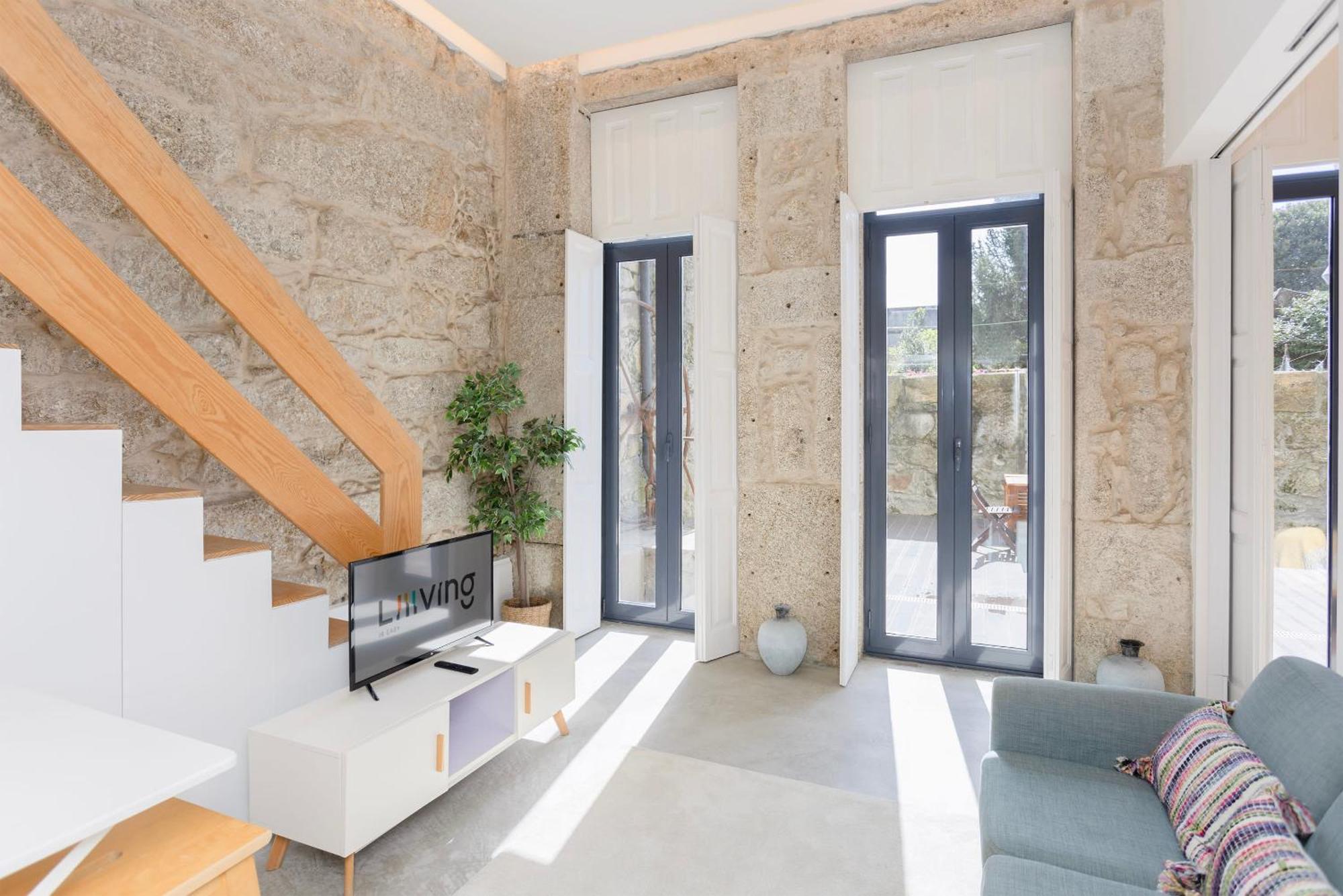 Liiiving In Porto - Terrace & Sunny Apartment Exterior foto